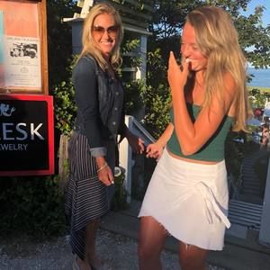 Meet your Posher, Carla